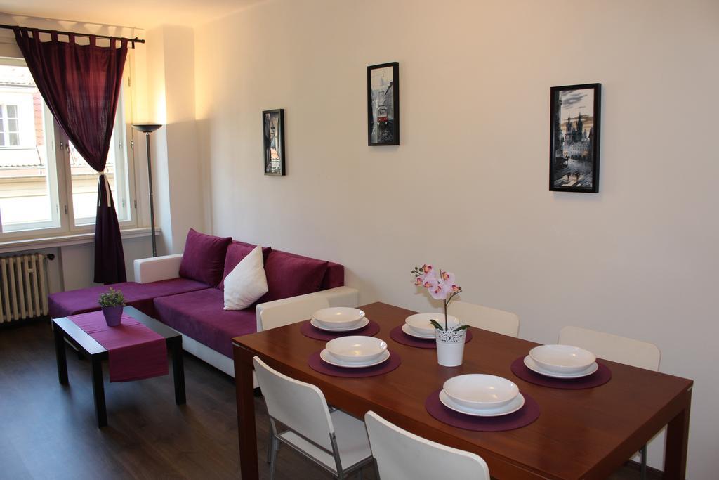 Go Native Prague Apartment ภายนอก รูปภาพ