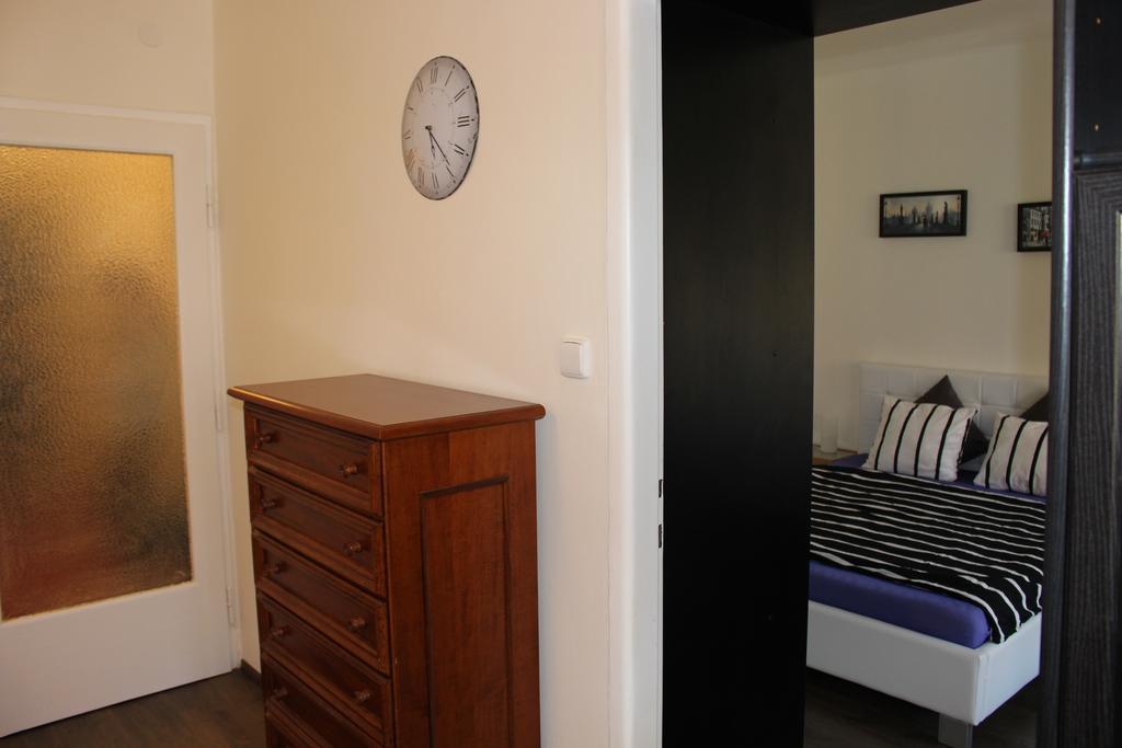 Go Native Prague Apartment ภายนอก รูปภาพ