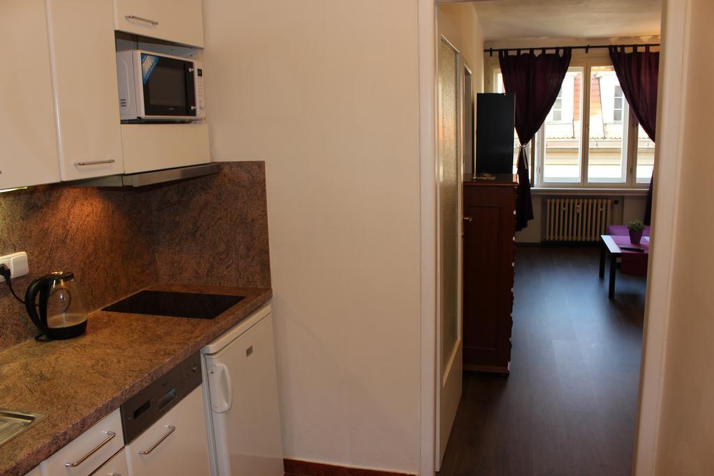Go Native Prague Apartment ภายนอก รูปภาพ